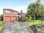 5 Bedrooms Detached house for sale in Oakmere, Brindle,...