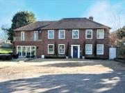 5 Bedrooms Detached house for sale in Pipers Green Lane,...