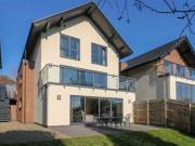 5 Bedrooms Detached house for sale in Quarry Hills...