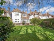 5 Bedrooms Detached house for sale in Rotherwick Road,...
