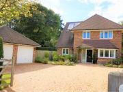 5 Bedrooms Detached house for sale in Waggoners Way,...