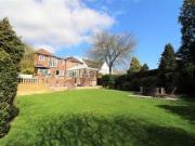 5 Bedrooms Detached house for sale in Woodfield Road,...