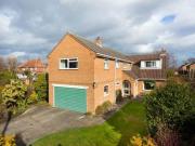 5 Bedrooms Detached house for sale in York Road, Haxby,...