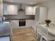 5 bedrooms End of terrace house to rent in Greenhill...