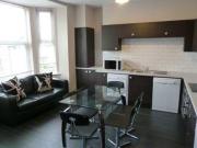 5 Bedrooms Flat for rent in Derby Road, Fallowfield,...