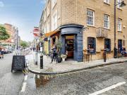 5 Bedrooms Flat for Rent in Tower Bridge Road | Foxtons