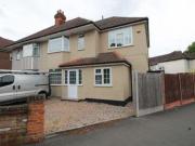 5 Bedrooms for rent in Church Road, Romford RM3