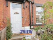 5 Bedrooms for rent in Delph Mount, Leeds, West...