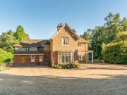 5 Bedrooms for rent in Kings Drive, Midhurst GU29