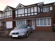 5 Bedrooms for rent in Milton Way, Houghton Regis,...