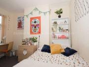 5 Bedrooms for rent in Nelson Street, Salford M7