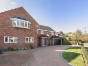 5 Bedrooms for rent in The Chowns, Harpenden AL5