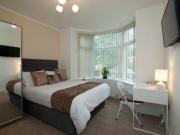 5 Bedrooms for rent in The Precinct, Castle Street,...