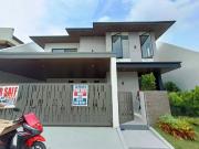 5 Bedrooms House And Lot For Sale in BF Homes Parañaque...