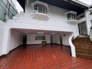 5 Bedrooms House for Rent in White Plains Quezon City
