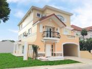 5 Bedrooms House for Sale in Alabang Versailles Village... 5 Bedrooms House for Sale in Alabang Versailles Village...