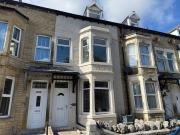 5 bedrooms house to rent