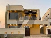 5 Bedrooms Luxurious Villa For Rent Near Main Entrance...