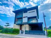 5 BEDROOMS MODERN DESIGN 3 STOREY HOUSE AND LOT FOR SALE...