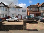 5 Bedrooms Semi detached house for rent in Kenton Lane,...