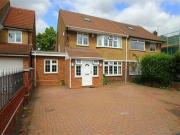 5 Bedrooms Semi detached house for rent in Langley Road,...