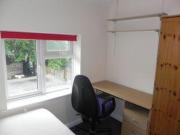 5 Bedrooms Semi detached house for rent in Old Court...