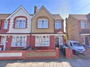 5 Bedrooms Semi detached house for rent in Winchester...