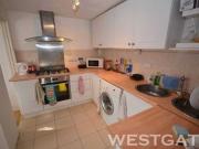 5 Bedrooms Semi detached house for rent in Wokingham...