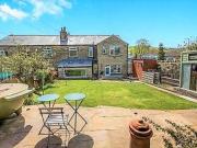5 Bedrooms Semi detached house for sale in Leeds Road,...