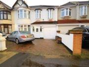 5 Bedrooms Terraced house for sale in Dawlish Drive,...