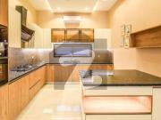 5 Beds Full House 20 Marla Prime Location House For Rent...