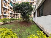 5 BHK Apartment in Veer Sawarkar Nagar for resale...