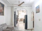 5 BHK Independent Builder Floor in Tri Nagar for resale...