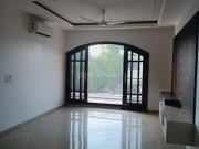 5 BHK Independent House in Sector 15 for rent...