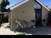 5* Cabin short term Let By the Sea £300/wk