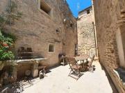 5 chambres, NEZIGNAN L'EVEQUE Languedoc Roussillon...