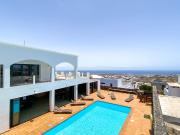 5 Dormitorios Villa Lanzarote Venta