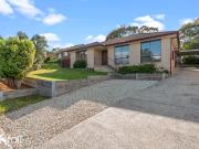 5 fairview drive, kingston tas 7050 | fall real estate