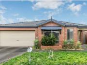 5 Greenaway Terrace, Cranbourne East, VIC 3977