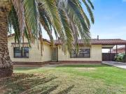 5 Johnson Crescent, Port Noarlunga, SA 5167