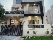 5 Marla Beautiful Modern Design House Available For Sale...