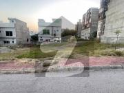 5 Marla Boulevard Category Plot For Sale