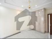 5 marla brand new bungalow for rent near market easy...