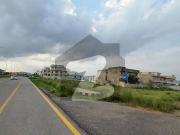 5 Marla Corner Plot With Extra Land For Sale In G15/3...