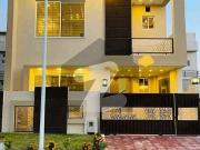 5 Marla Designer House Available For Rent