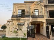 5 Marla FACING PARK Designer House For Sale In E Block...