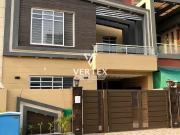 5 MARLA luxury house for rent bahria town Lahore Golf...