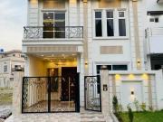 5 Marla New Lavish House In EE Block 2 Side Open Is...