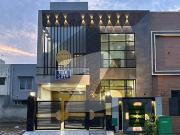 5 Marla Outclass Facing Park House For Sale Jinnah Block...