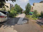 5 marla plot for sale in d 12 4